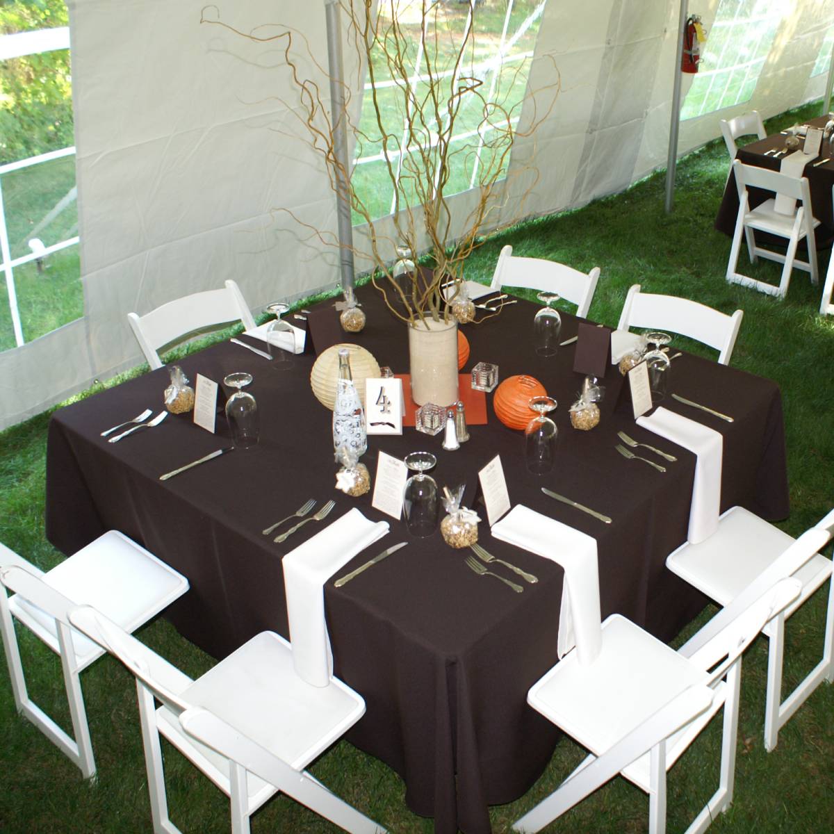 Table 60x60 Wood Topped With 120" Round Solid Brown Tablecover